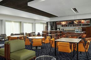 Courtyard by Marriott St Louis Westport Plaza