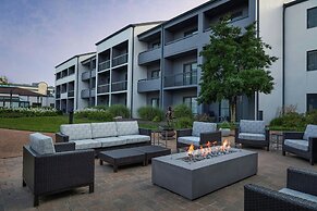Courtyard by Marriott St Louis Westport Plaza