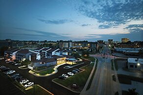 Courtyard by Marriott St Louis Westport Plaza