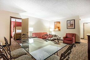 Clarion Hotel Fort Mill Near Amusement Park