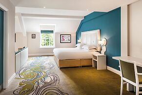 The Daffodil Hotel