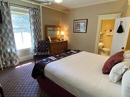 The Historic Redstone Inn