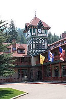 The Historic Redstone Inn
