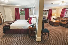 The Historic Redstone Inn