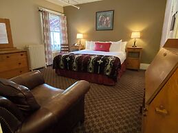 The Historic Redstone Inn