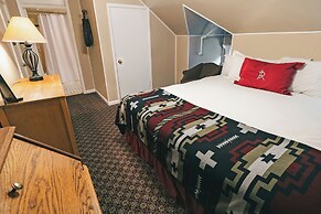 The Historic Redstone Inn