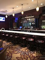 Anaheim Majestic Garden Hotel