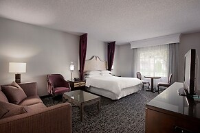 Anaheim Majestic Garden Hotel
