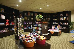 Anaheim Majestic Garden Hotel