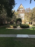 Anaheim Majestic Garden Hotel