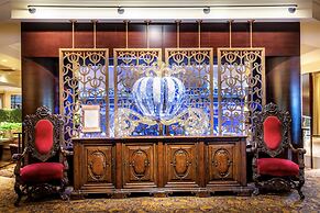 Anaheim Majestic Garden Hotel