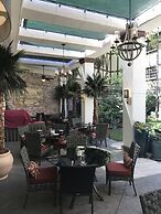 Anaheim Majestic Garden Hotel