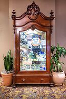 Anaheim Majestic Garden Hotel