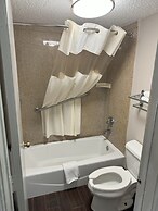 Days Inn & Suites by Wyndham Tuscaloosa - Univ. of Alabama