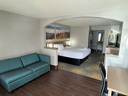 Days Inn & Suites by Wyndham Tuscaloosa - Univ. of Alabama