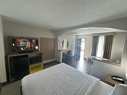 Days Inn & Suites by Wyndham Tuscaloosa - Univ. of Alabama