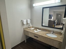 Days Inn & Suites by Wyndham Tuscaloosa - Univ. of Alabama