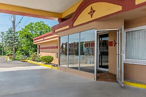Americas Best Value Inn & Suites Williamstown