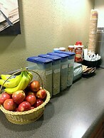 Americas Best Value Inn & Suites Williamstown