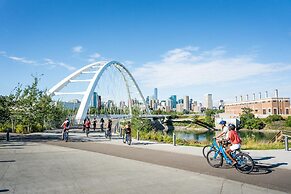 Holiday Inn Express Edmonton Downtown by IHG