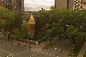 Holiday Inn Express Edmonton Downtown by IHG