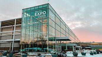 Holiday Inn Express Edmonton Downtown by IHG