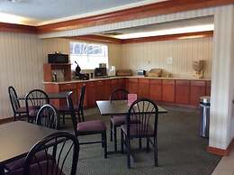 Stratford House Inn and Suites