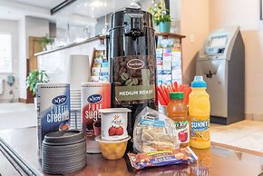 Days Inn by Wyndham Federal Way