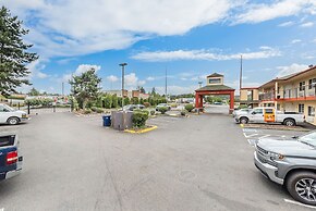 Days Inn by Wyndham Federal Way