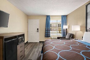 Super 8 by Wyndham Gulfport Biloxi Airport