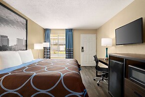 Super 8 by Wyndham Gulfport Biloxi Airport