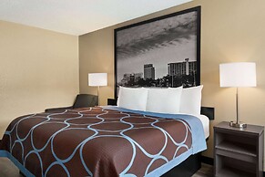 Super 8 by Wyndham Gulfport Biloxi Airport