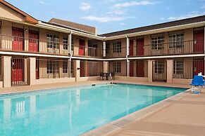 Super 8 by Wyndham Gulfport Biloxi Airport