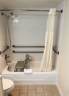 Super 8 by Wyndham Gulfport Biloxi Airport