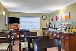 Quality Inn & Suites Vancouver North