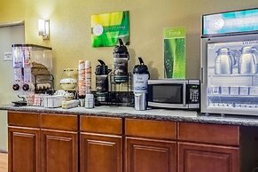 Quality Inn & Suites Vancouver North