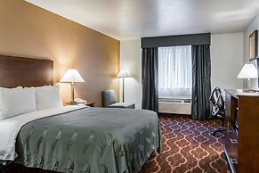 Quality Inn & Suites Vancouver North