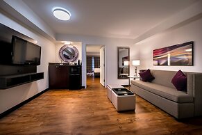 Holiday Inn Hotel & Suites Beaumont Plaza (I-10 & Walden) by IHG