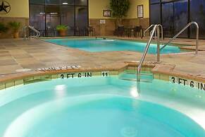 Holiday Inn Hotel & Suites Beaumont Plaza (I-10 & Walden) by IHG