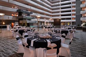 Holiday Inn Hotel & Suites Beaumont Plaza (I-10 & Walden) by IHG