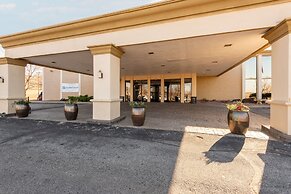 Wyndham Omaha / West Dodge