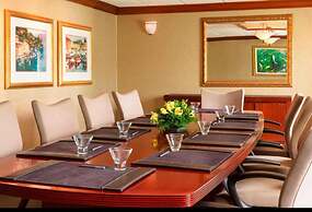 Wyndham Omaha / West Dodge