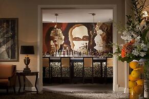 Hilton St. Petersburg Bayfront