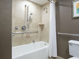 Hilton St. Petersburg Bayfront