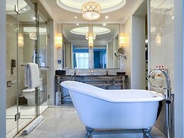 Crowne Plaza Zhengzhou by IHG