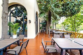 Crowne Plaza Zhengzhou by IHG