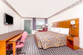 Howard Johnson by Wyndham Perry GA