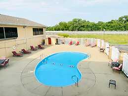 Super 8 by Wyndham Fort Scott