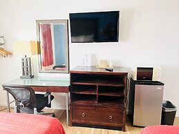 Super 8 by Wyndham Fort Scott