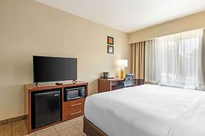 Comfort Suites Near Vancouver Mall